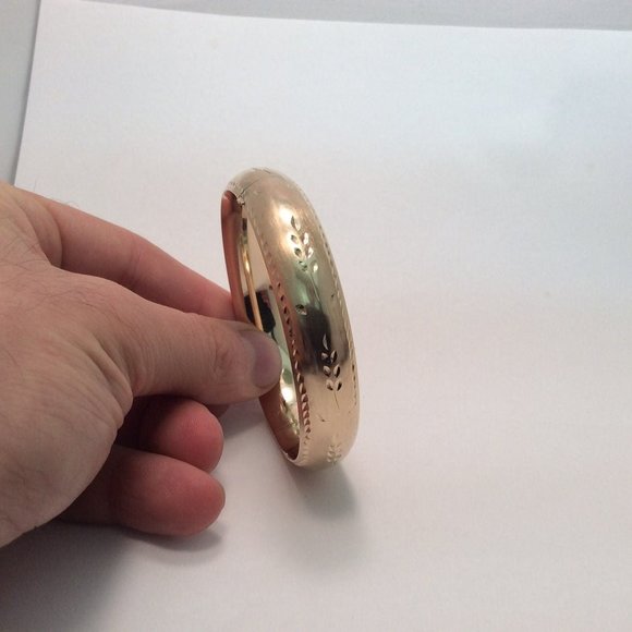 14K YELLOW Real Solid GOLD HINGED SATIN BANGLE W/WHEAT CARVINGS Bracelet 20.3gr - Picture 5 of 7